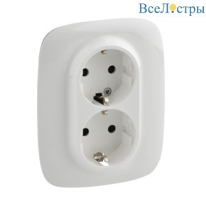 Розетка двойная Legrand Valena Allure 16A 250V с/з со шторками безвинтовой зажим белая 753726