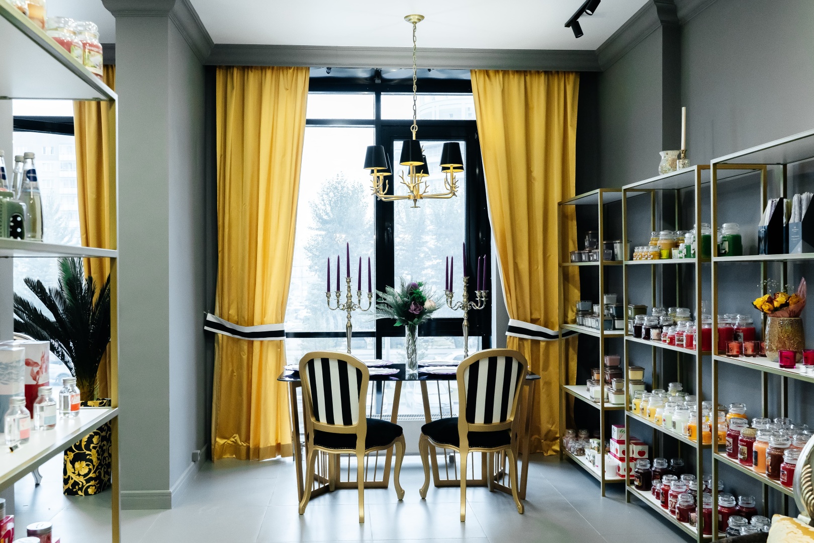 Шоурум ароматов Shineroom, г. Красноярск