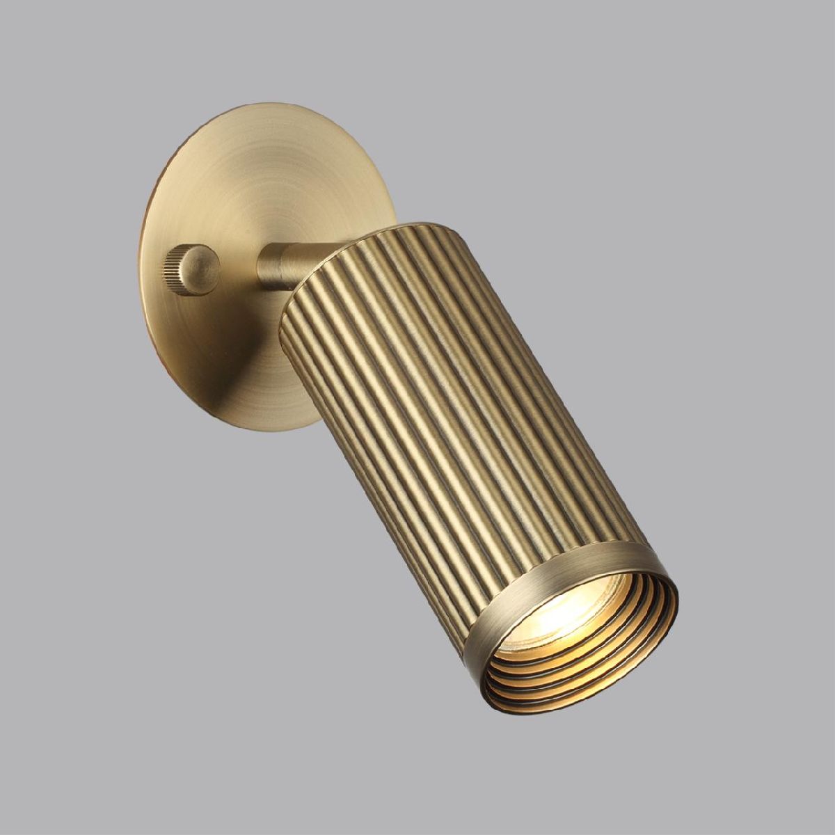 спот odeon light manchester 7013/1wa