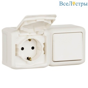 Блок выключатель одноклавишный и розетка 2К+З Legrand Quteo 16A 250V с/з со шторками крышкой IP44 белый 782318