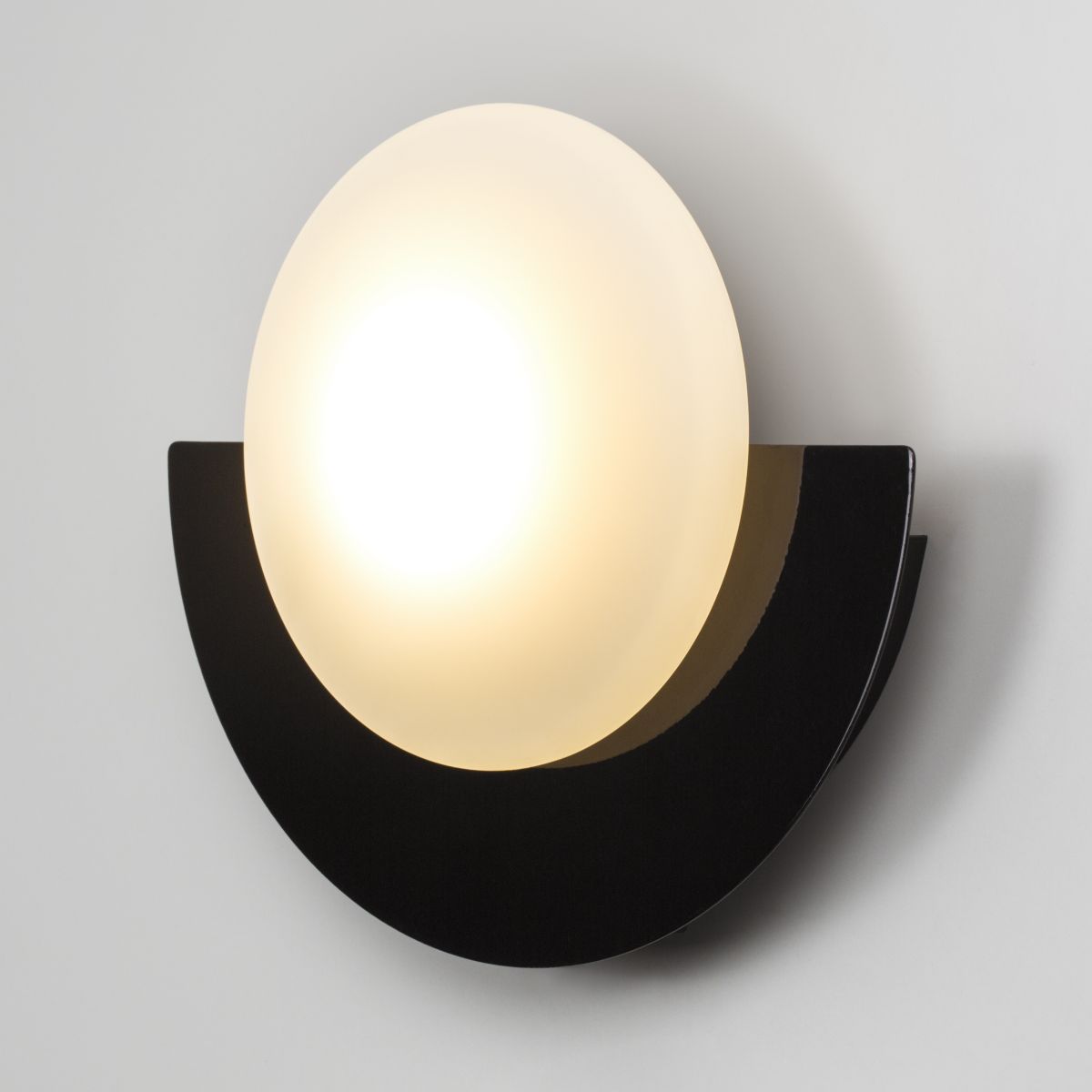 настенный светильник lightstar erica 609637