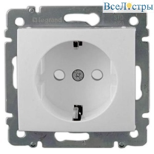 Розетка 2К+3 Legrand Valena 16A 250V с/з со шторками винтовой зажим белая 774421