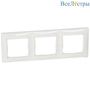 Рамка трехместная Legrand Valena Classic 694242