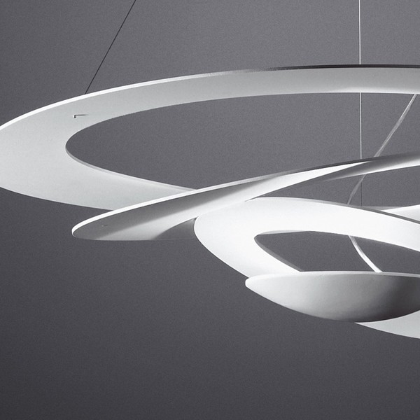 Pirce Artemide