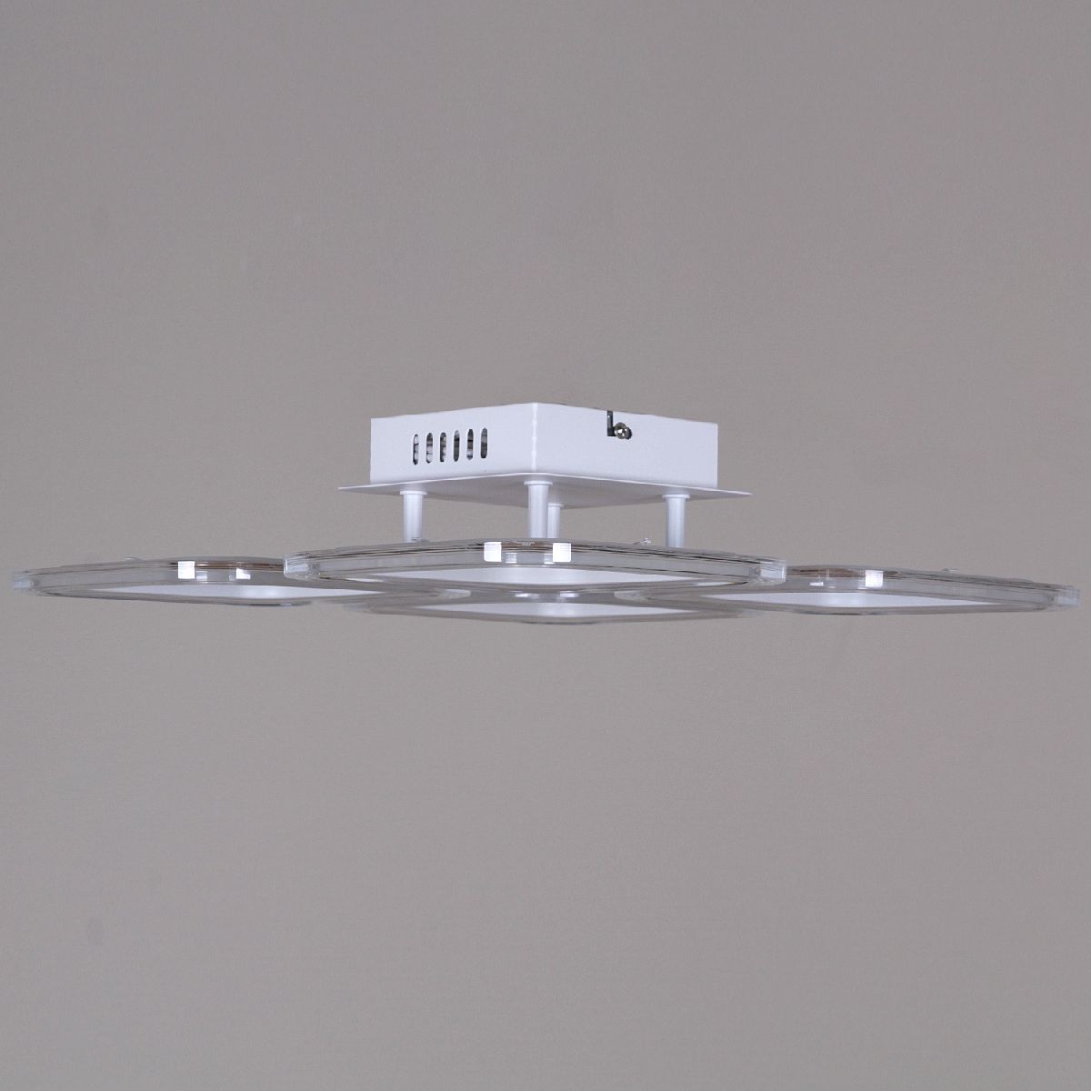 потолочная люстра reluce 09826-3.3-04 wh