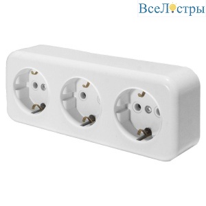 Розетка тройная 2P+PE Stekker Брест белый PST16-51-20 39697