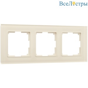 Рамка на 3 поста Werkel Favorit молочный 4690389183423 W0031141