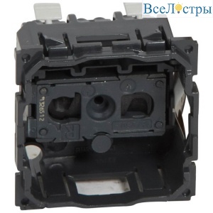Розетка 2К Legrand Celiane 16A 230V б/з со шторками безвинтовой зажим 067110