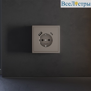 Накладка для розетки с заземлением и защитными шторками, с USB A+C Voltum S70 (капучино) VLS001014