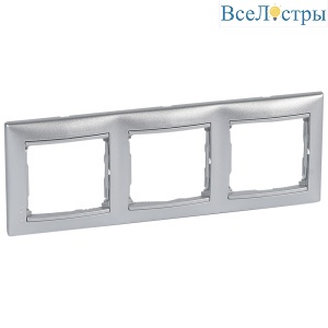 Рамка трехместная Legrand Valena Classic 694332