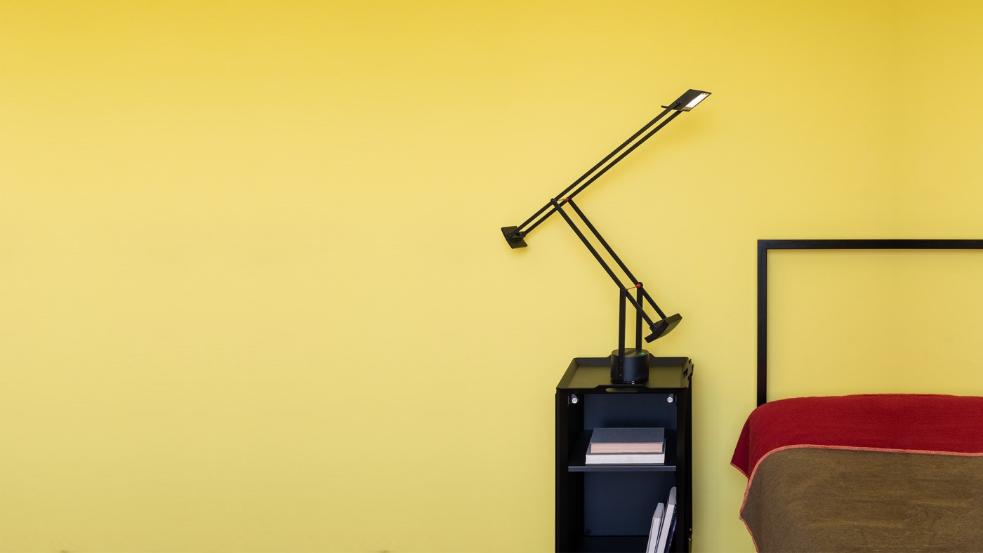 настольная лампа tizio red artemide
