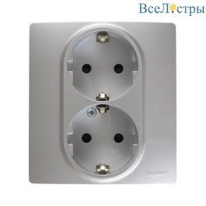 Розетка 2X2К+З Legrand Etika 16A 250V с/з со шторками безвинтовой зажим немецкий стандарт алюминий 672433