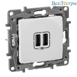 Розетка 2хUSB Legrand Etika белая 672294