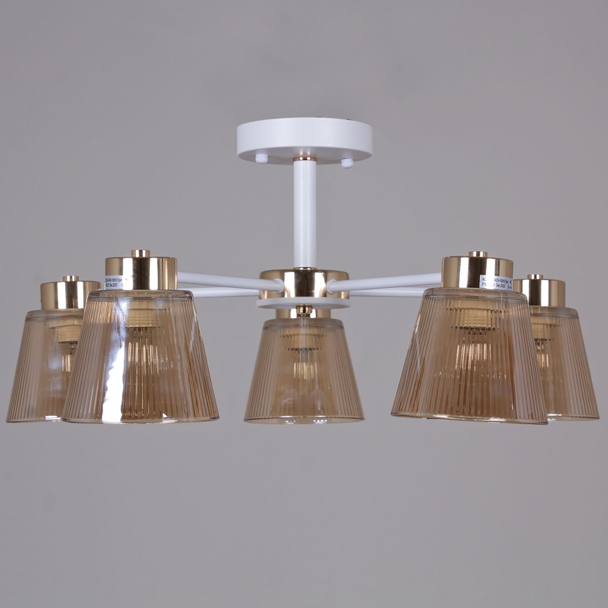люстра на штанге reluce 20560-0.3-05 wh+fg