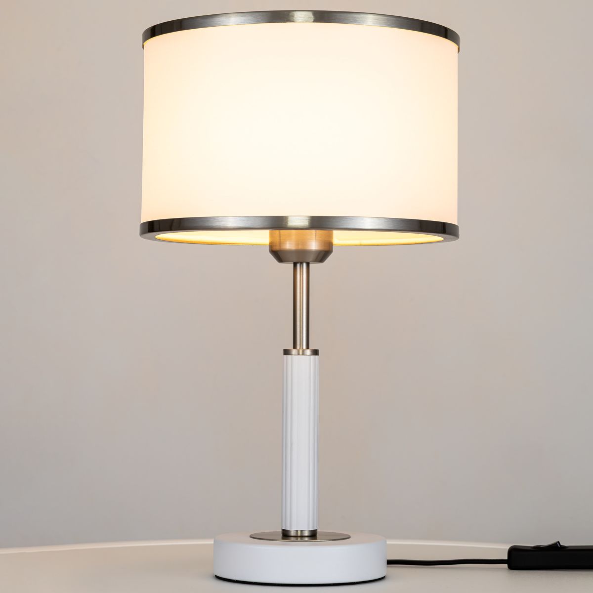 настольная лампа citilux alton cl421812