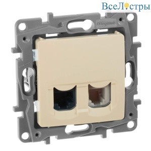 Розетка комбинированная RJ11+RJ45 Legrand Etika 5 кат UTP слоновая кость 672352