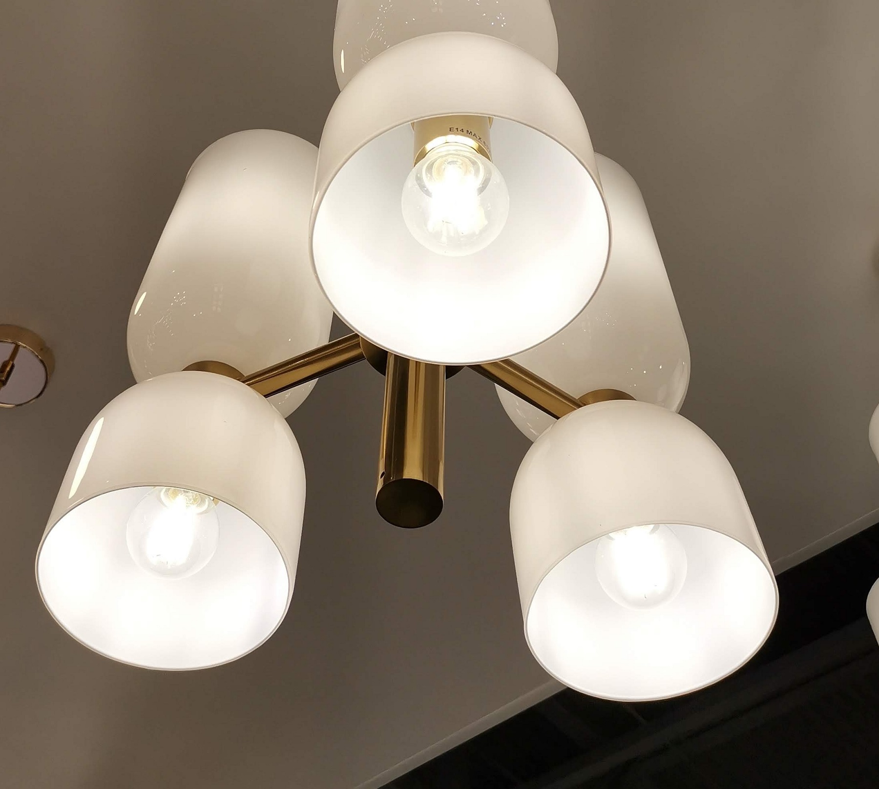 люстра на штанге odeon light orinoco 4798/6