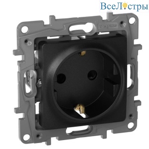 Розетка 2К+З Legrand Etika 16A 250V с/з со шторками винтовой зажим немецкий стандарт антрацит 672622