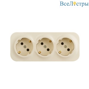Розеточный блок тройной с/з со шторками Legrand Quteo 782268