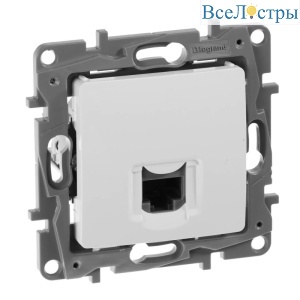 Розетка компьютерная RJ45 Legrand Etika 5 кат UTP белая 672241